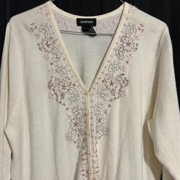 Avenue Button Front Embroidered Sequined Elegant Pearl Color Cardigan size 14/16 - Picture 1 of 7